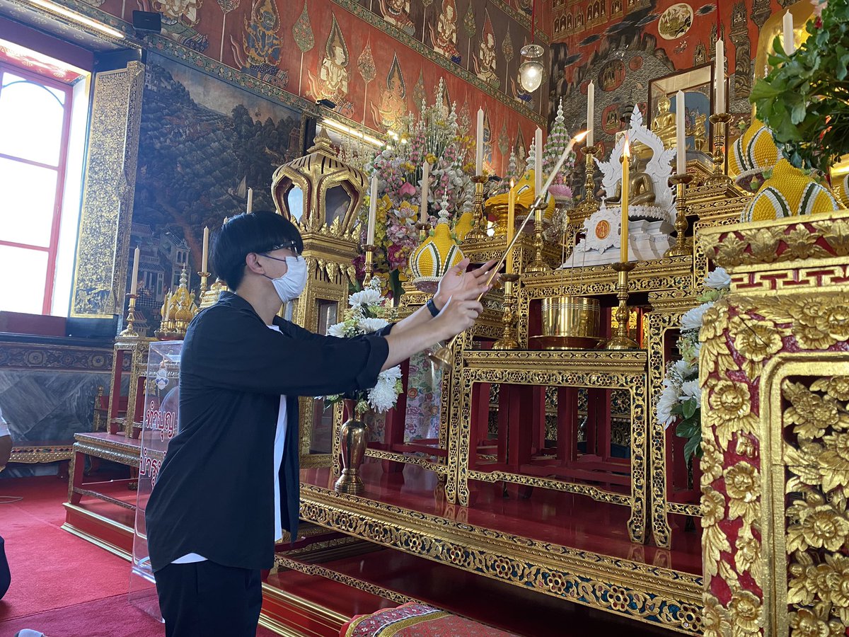 paweena_auau's tweet photo. พิธีช่วงเช้าที่ไทยผ่านไปเรียบร้อย 🇹🇭
🙏ขอบคุณArohaที่มาร่วมส่งบินกันนะคะ แทกุกโรฮ่าอบอุ่นเหมือนเดิม💜 แค่วันนี้ความเสียใจ ทำให้ทุกคนดูเงียบหงอยไป ไม่เจื้อยแจ้วเหมือนเคย 🥹

💜아로하를 만나 가수로서 사랑해준 문빈에게 감사하다.🐱

#문빈_가수해줘서_고마워
#MOONBIN #문빈 @offclASTRO https://t.co/YpLV2gYIgD