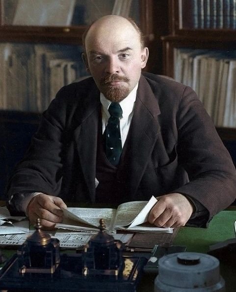 Олег Красносельцев tweet media