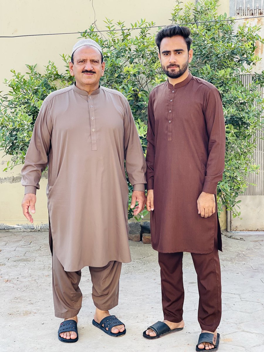 1995Sheraz's tweet photo. تمام مُسلمِ اُمہ کو عید الفطر مُبارک ہو ✨ https://t.co/URqpJgrscP