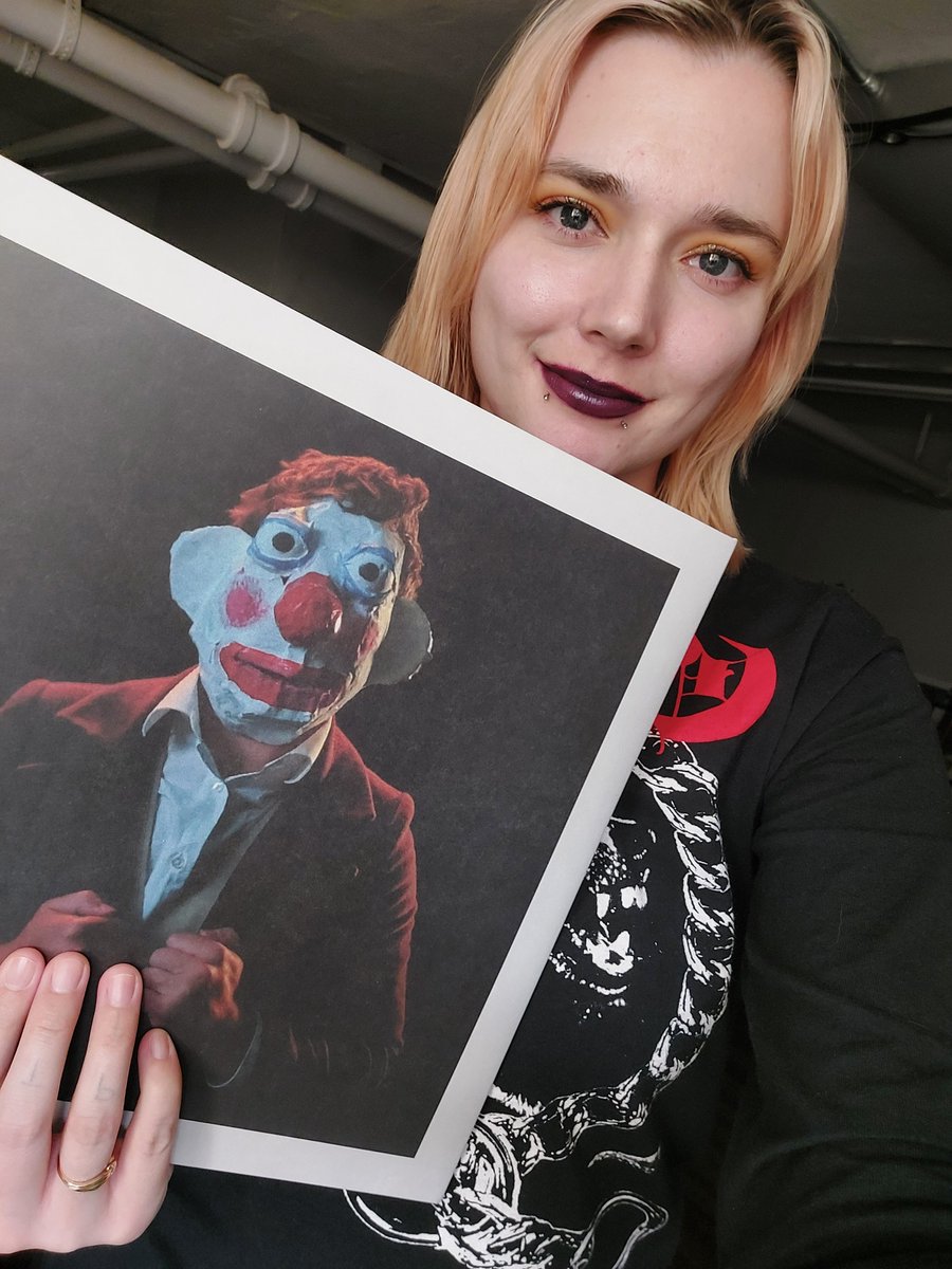 emvampireslayer's tweet photo. @NickLutsko @thecowboyjon I am now the proud parent of a Swords vinyl. My Lutsko vinyl collection is complete. Do I get an award? A visit from Desmond? A chance to slap Big Pizza? One of Mel's birds? https://t.co/OH5S5UfjuT