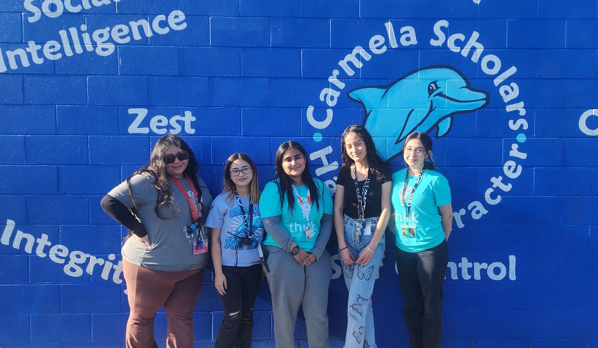 CarmelaDolphins's tweet photo. Our awesome @thinktogether Carmela team had a Paint &amp; Snack event this afternoon for our Think Families! We have such talented artists!

#successforeverystudent #changingtheodds https://t.co/xR3dgYuN7i