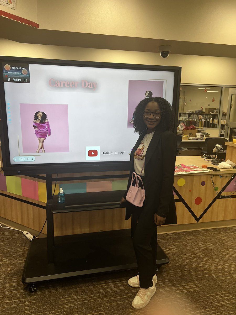 MsSHayes3's tweet photo. A few more Career Day 2023 photos…Principals are Naturally Ordained Investigators….Just call me The PI for the day… The YouTuber presenter was a hit… Subscribe to her channel. She was a SOARing hit sharing how consistency is key to a strong finish. 

https://t.co/H0VW85knrx https://t.co/Z5JvjPeVNf