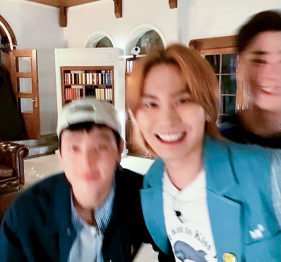 chakythinker's tweet image. to our shinning star, may u rest with love.