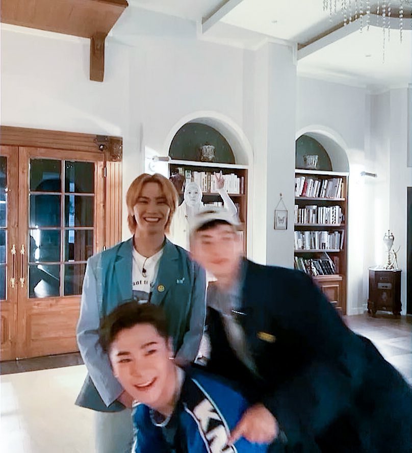 chakythinker's tweet image. to our shinning star, may u rest with love.