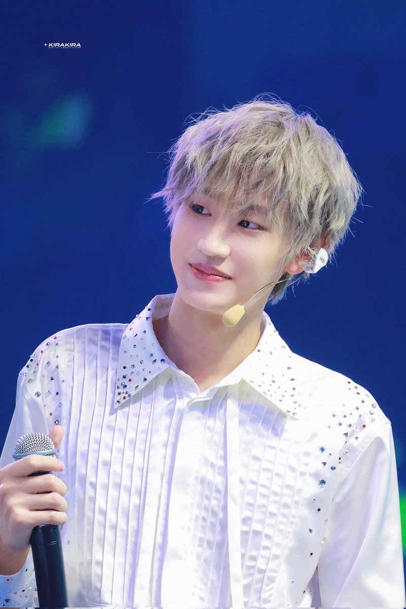 sawadeekangAEna's tweet photo. loml🥺❤️✨
#刘彰 #AK刘彰 #INTO1AK #INTO1LiuZhang #LIUZHANG #AkLiuZhang #หลิวจาง #เอเค
#HappyGraduationAK https://t.co/OyLqMMZad0