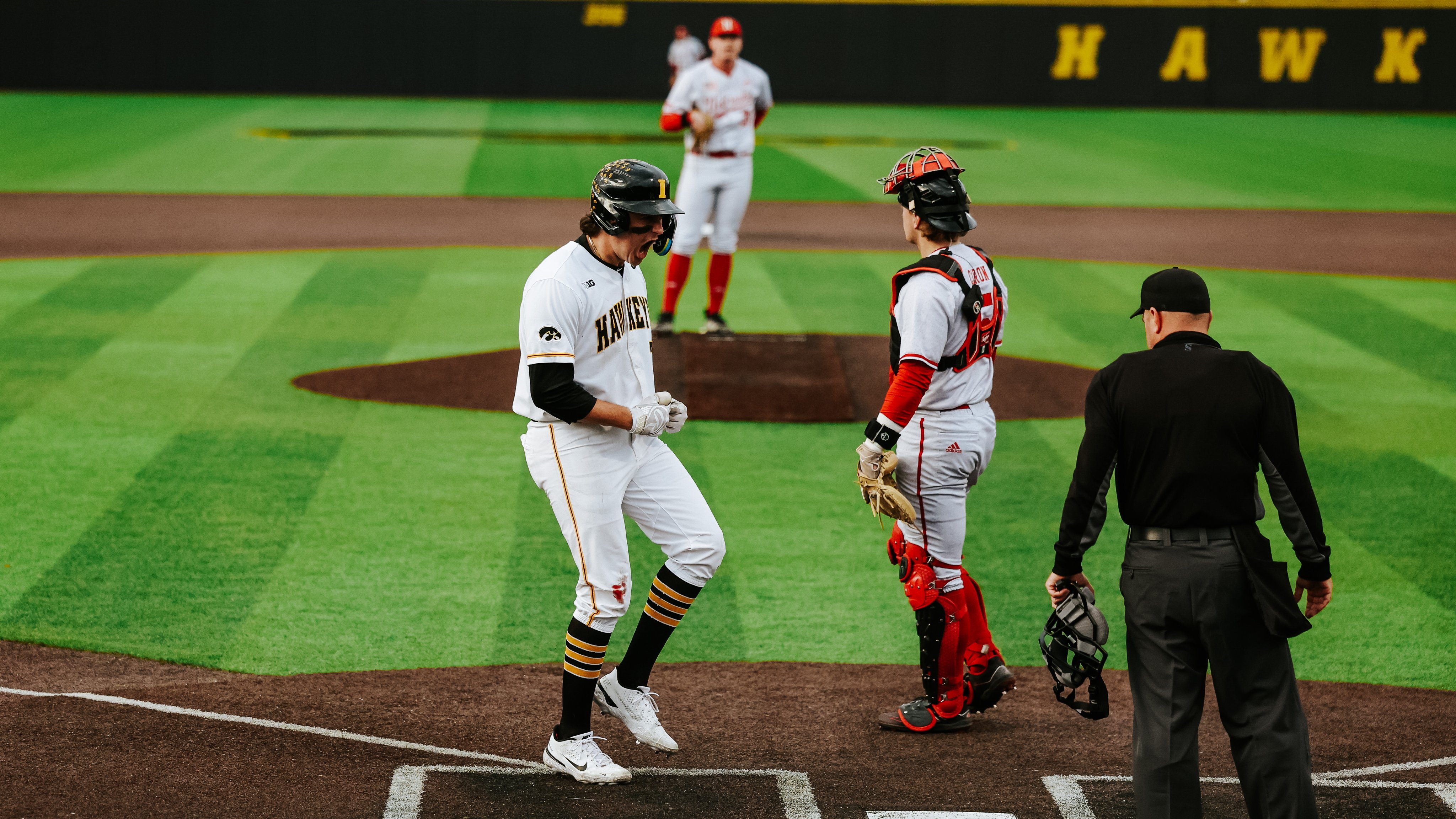 Gabriel Benson (gq007ia) / Twitter