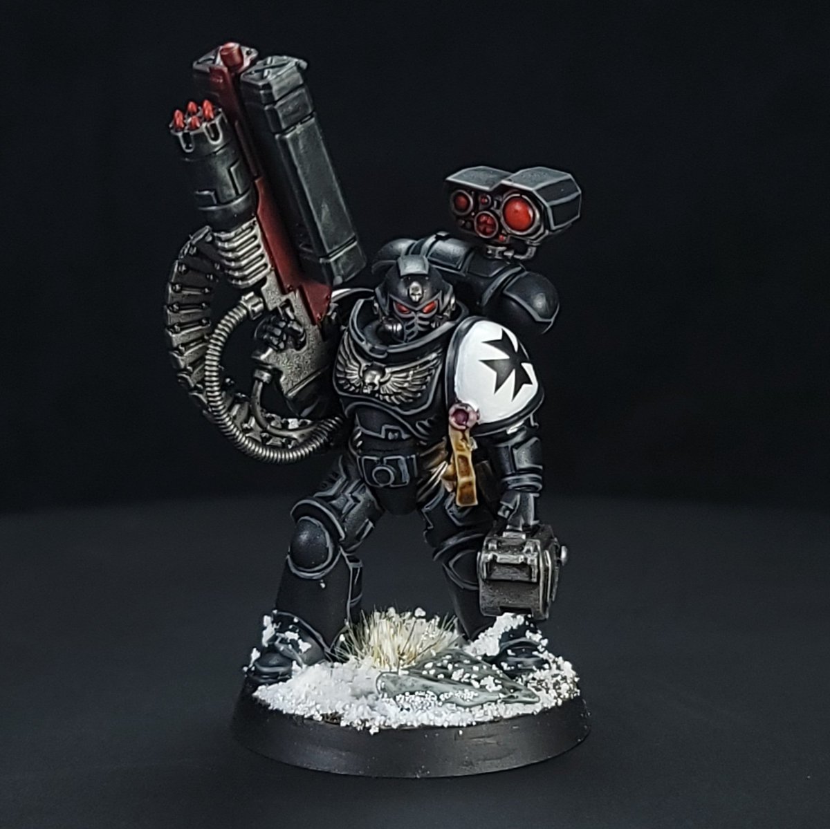 EthanHandwork's tweet photo. Individual shots.
#paintingwarhammer #warhammercommunity #blacktemplars #spacemarines #warhammer #warhammer40k #desolators https://t.co/LdCnSSKx0J
