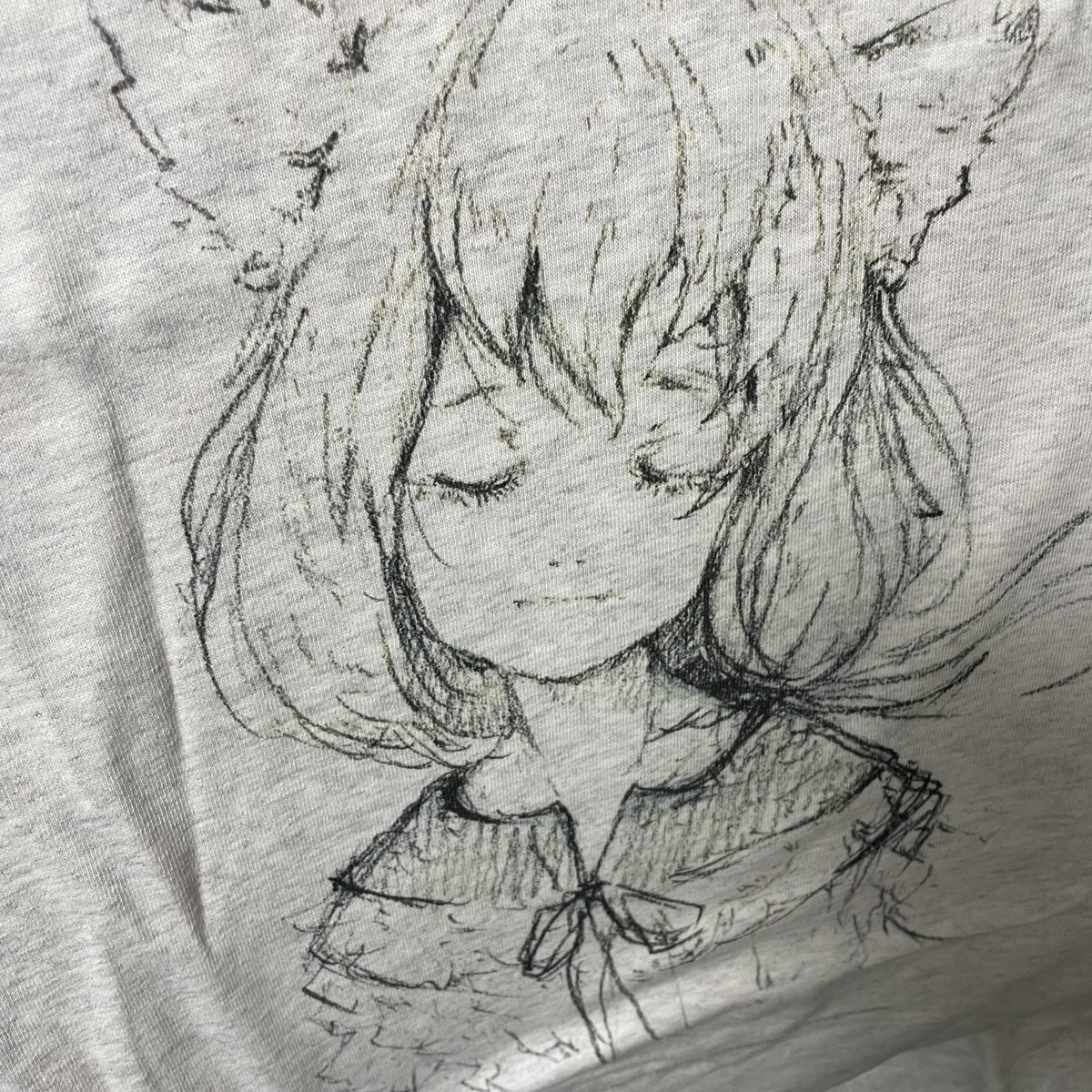 昔作ったオリジナルTシャツ…
この頃は、鉛筆でも描いてたけど最近は… 