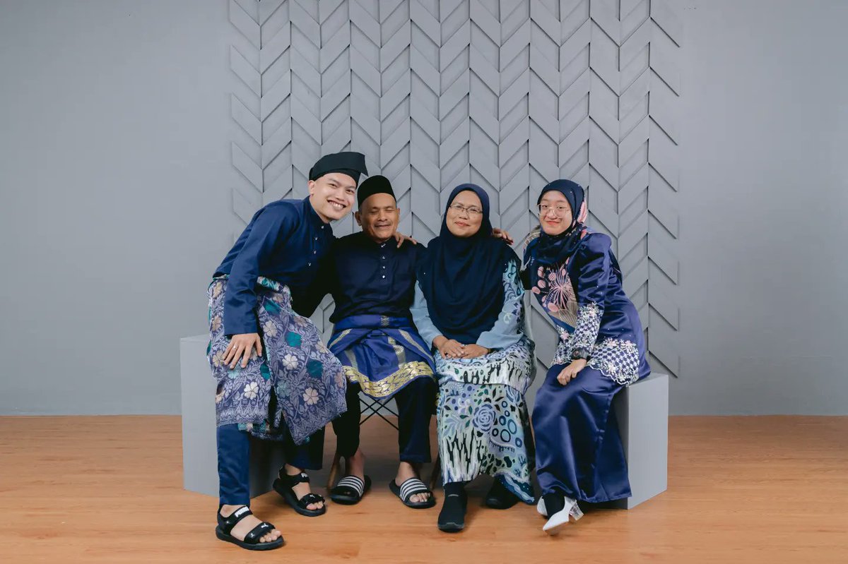 itme_Misha's tweet photo. #Selamat Hari Raya Maaf Zahir &amp; Batin❤ https://t.co/F9CKAQt7dZ