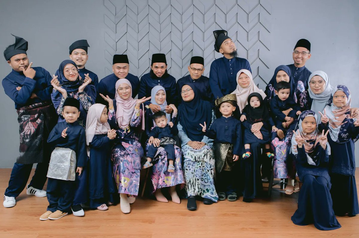 itme_Misha's tweet photo. #Selamat Hari Raya Maaf Zahir &amp; Batin❤ https://t.co/F9CKAQt7dZ
