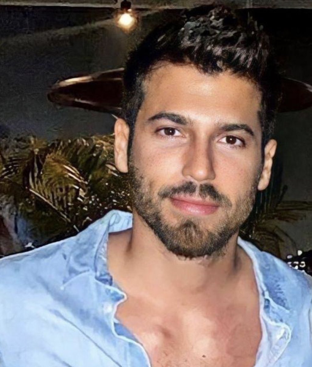 <a href="/pm1025/">Valeria Franchi ❤️🫶CY🍀</a> Happy Saturday Valeria!. Enjoy your lovely weekend 😘🌷🤗

#CanYaman 
#CanYamanForChilden 
#BreakTheWallTour2023 
CanYamanEnglishTeam