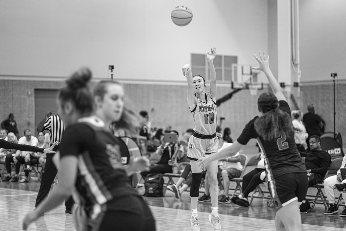 niketoc's tweet photo. @AllIowaAttack 🎯🎯🎯 #TOCxLEAGUE https://t.co/aBLj3gqx5D