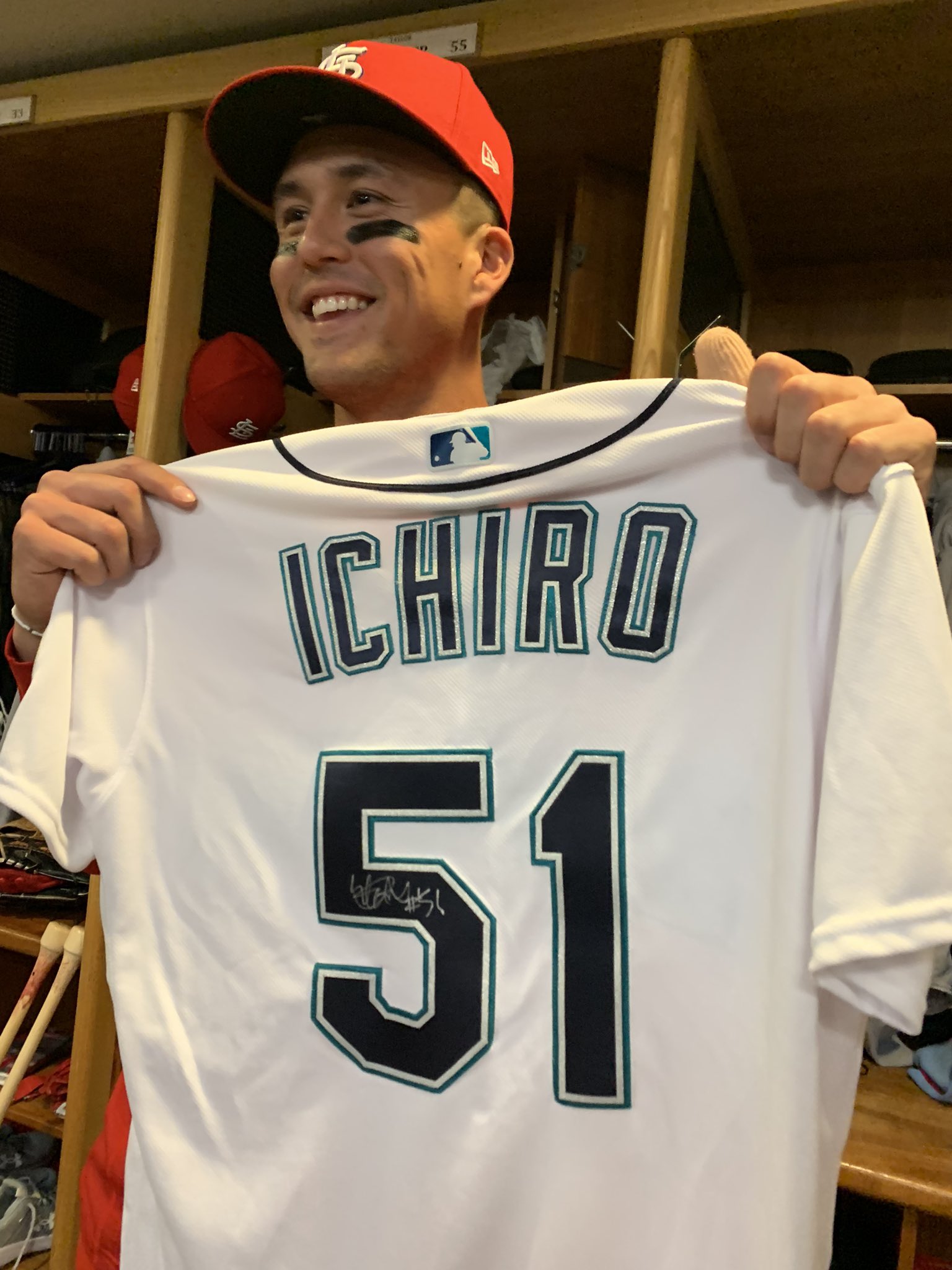 Derrick Goold on X: Lars Nootbaar shows the Ichiro Suzuki signed jersey he  received from the all-time great. The two met today, talked baseball, and  this was waiting for Nootbaar after the