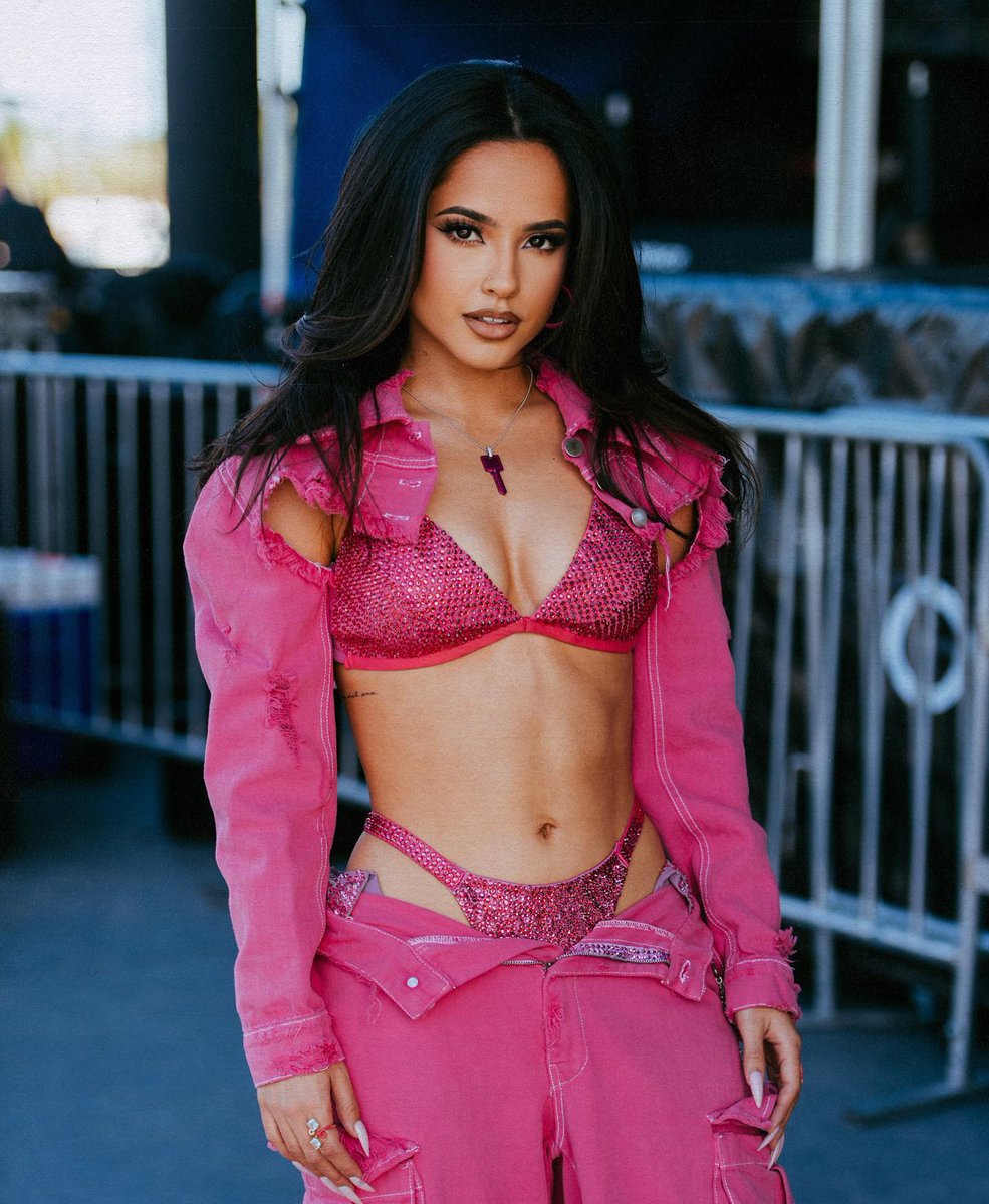 Becky G tweet media