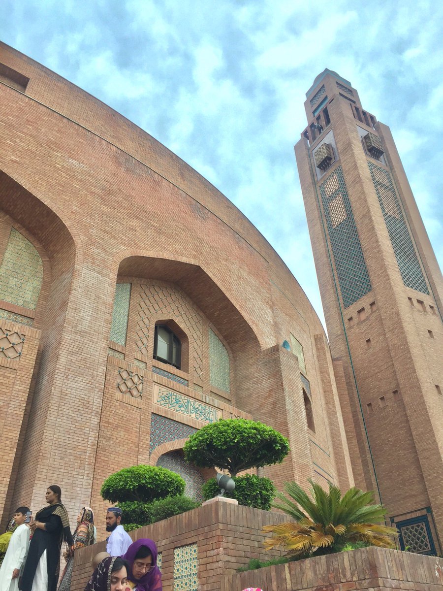 shoukat_s's tweet photo. Eid at Bahria Grand Mosque, Lahore. https://t.co/Eb9KvPtHVm