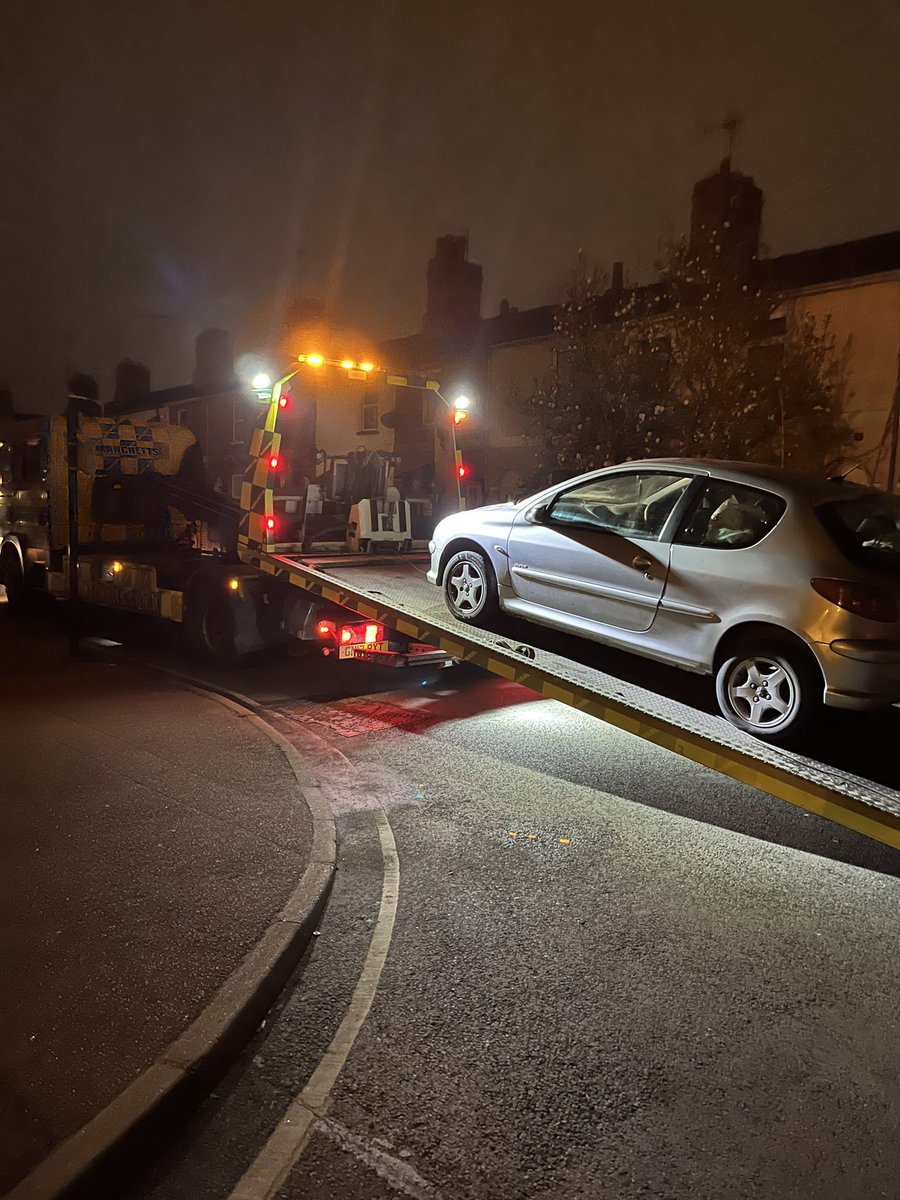 ForestHthPolice's tweet photo. This evening Team 2 have been rather busy.
1 vehicle stopped and seized for no #MOT #Noinsurance
2 Drink drivers detained one blowing 55ugs and the other blowing 59ugs.
#Fatal5
#PC1155 #PC844 #PC785 #PC438.
Back again tonight for another nightshift. https://t.co/0d1I8ARbPA