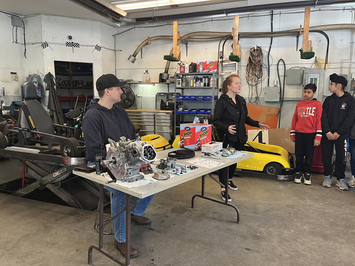 TeresaSeo2's tweet photo. What a fun field trip today to @CastleFunPark to learn about simple machines! The go cart mechanic did a great job explaining about the different simple machines in go carts and the kiddos had so much fun with the scavenger hunt and playing games! @AbbotsfordSD @clearbrookcubs https://t.co/3S6mQTfruA