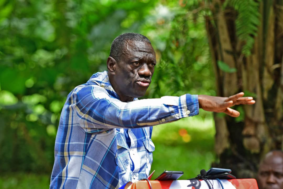 Mr President @kizzabesigye1 today you mark another year of existence on earth,I join the Nation in wishing you a joyful birthday,I pray that you have many more years & sound health to stay with us & continue to lead,Happy birthday 🎉🎂 Mr President. @redcard_ug @FDCOfficial1