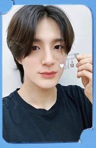 제노 생일포카 짱이뻐...
청순 폭발이야