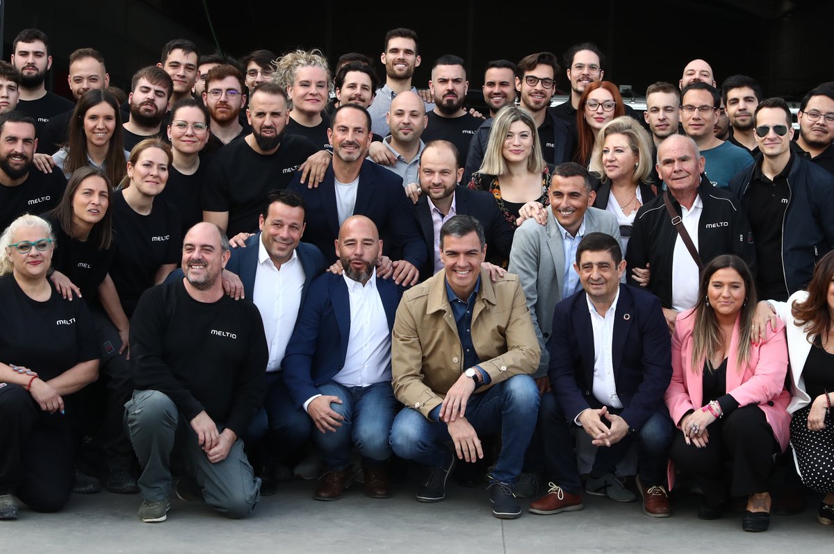 sanchezcastejon's tweet photo. Un orgullo comprobar el talento e innovación de empresas como Meltio y Sicnova, dedicadas al diseño y fabricación de impresoras 3D y que desde Linares exportan su tecnología al resto del mundo.

Seguimos impulsando una industria moderna, sostenible y a la altura de nuevos retos. https://t.co/syj3EI9dIb