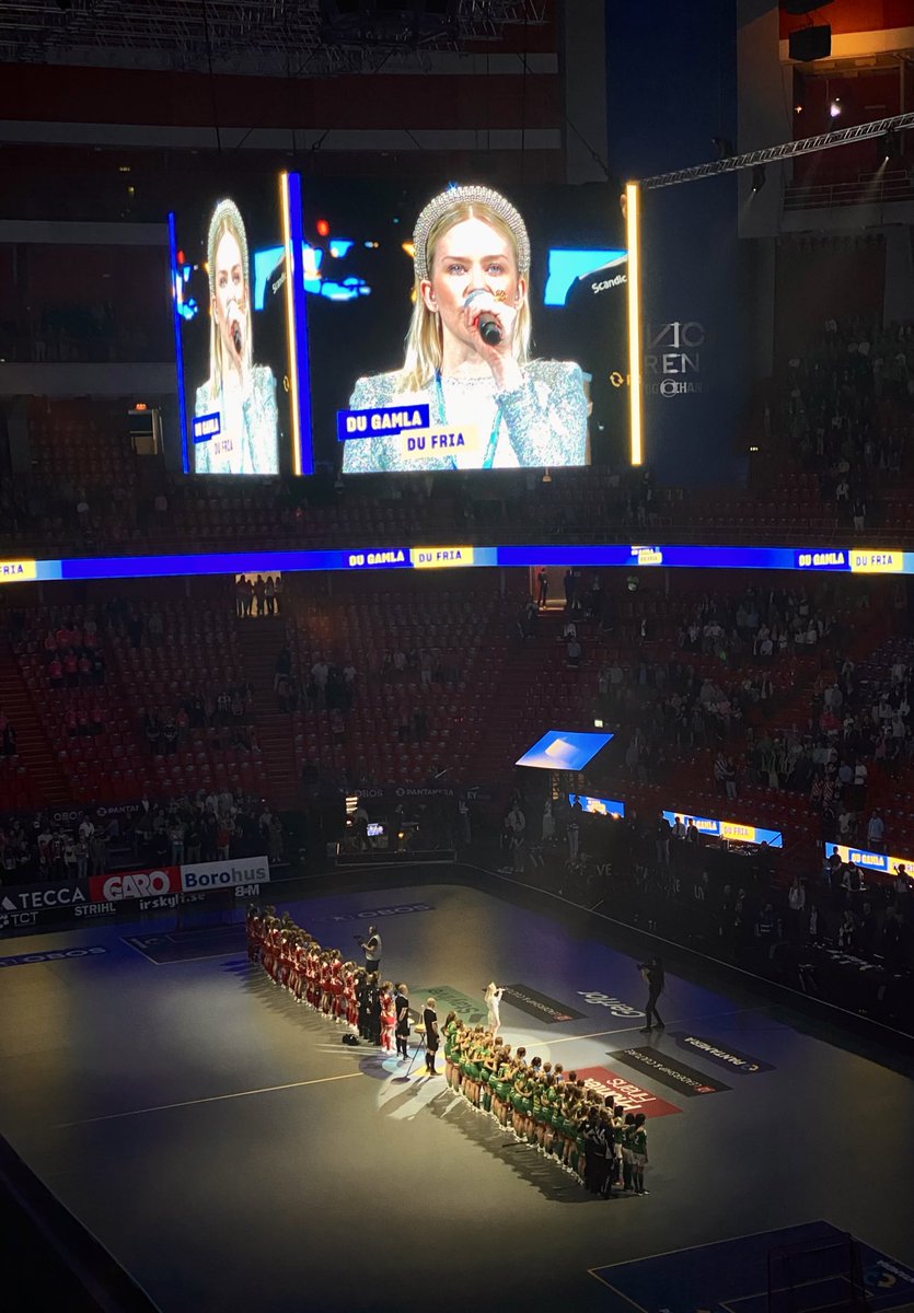 riinalat's tweet photo. Ruotsin Superfinaali käynnissä. Avicii Arenalla hyvä meininki ja @oonakauppi iski avausmaalin - TTG:n johdolla ekalle erätauolle. #salibandy #innebandy @KauppiTwins https://t.co/GQgrz23pY1
