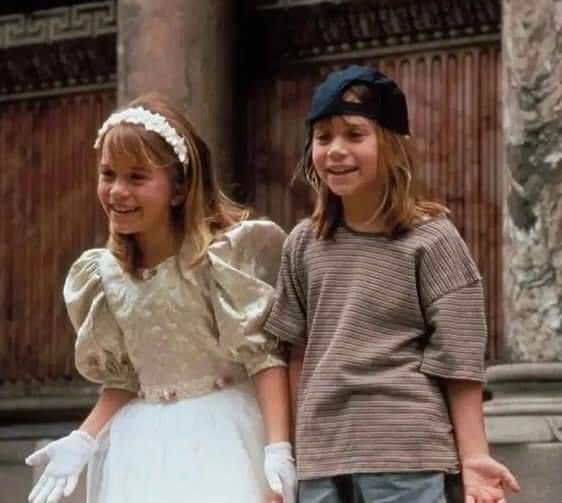 barbie_context's tweet image. Mis dos personalidades eligiendo con que estilo de ropa salir: