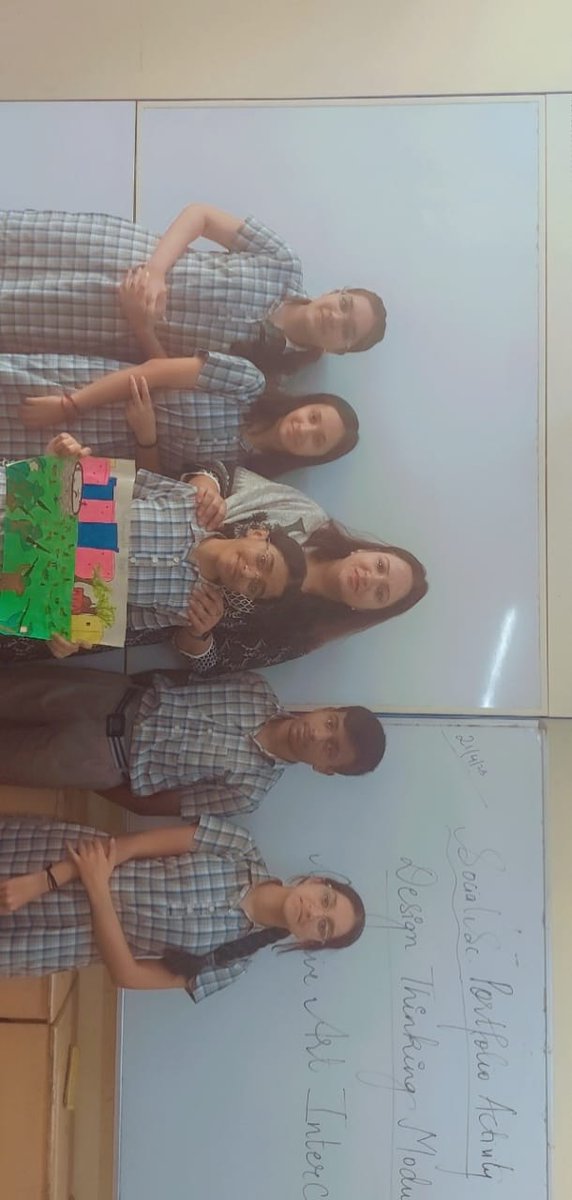 Aviya_j14's tweet photo. Yesterday, we explored the #DesignThinking Module by doing an activity "Creative Art Interchange". Enjoyed a lot.✨️. @pntduggal @sodhisumedha @ashokkp @y_sanjay @kandhari_ekta https://t.co/iR3Zj5XV2u