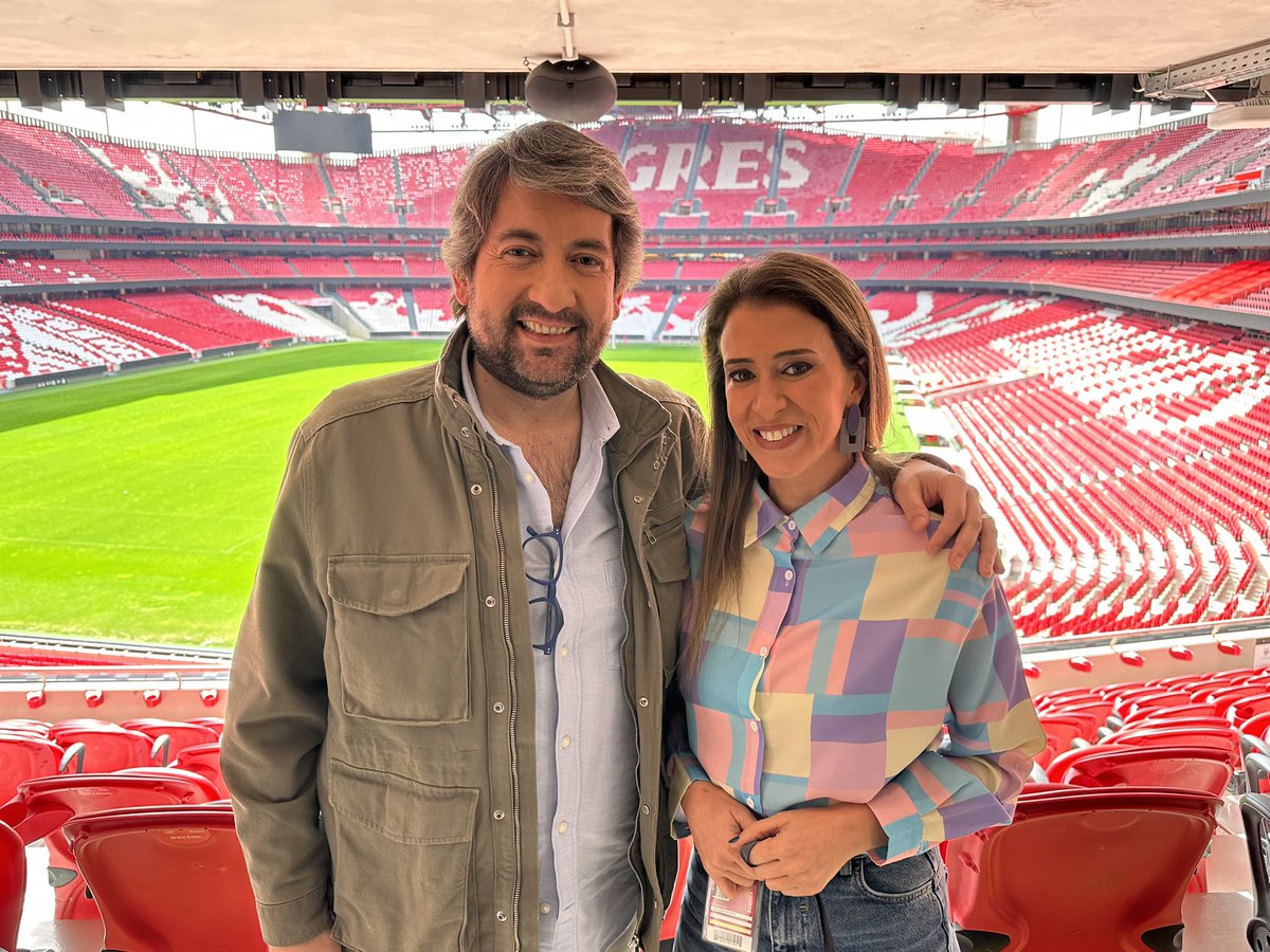 carlosdleitao's tweet photo. BTV
A minha querida #anamoreira convidou-me e eu aceitei na hora! “Vou a jogo com 11”, na #benficatv, e acreditem que não é de futebol que vamos conversar
#btv #slb #benfica #slbenfica #vouajogocom11 #estadiodaluz
#fado #songwriter #cantautor #fadosinger #vsmanagement #sumisura https://t.co/hIcfxIcgXO