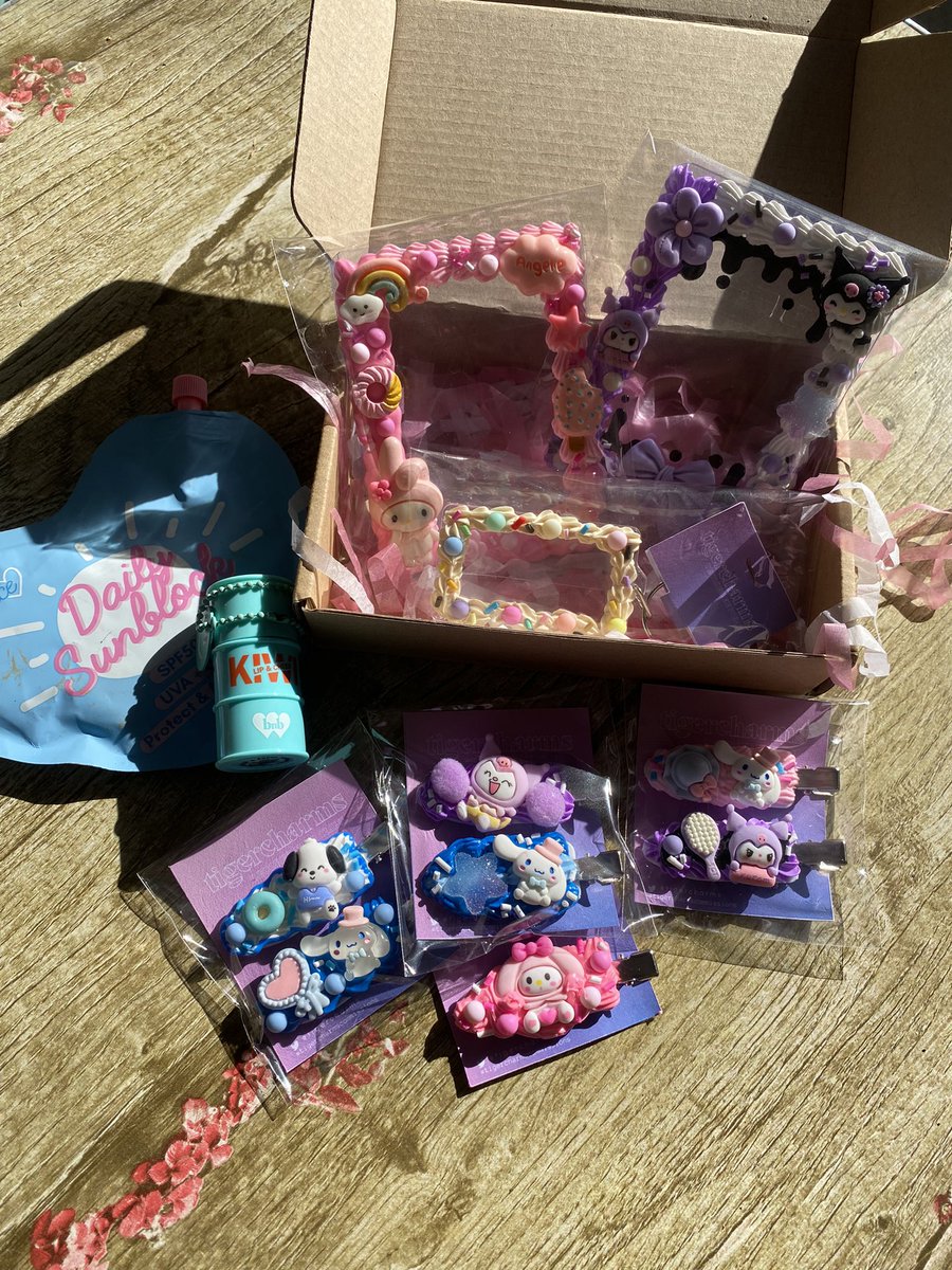 Aja_Dycoco's tweet photo. @tigercharms serving cuteness in every budol!!!! 💗 

Totally said, “I gotchu” nung sinabi ko na I freaking love Sanrio and all that. 
Order ulit ako ng clips kasi the kids love it dito sa pedia ward!! 😊💗 https://t.co/86hrykixcL