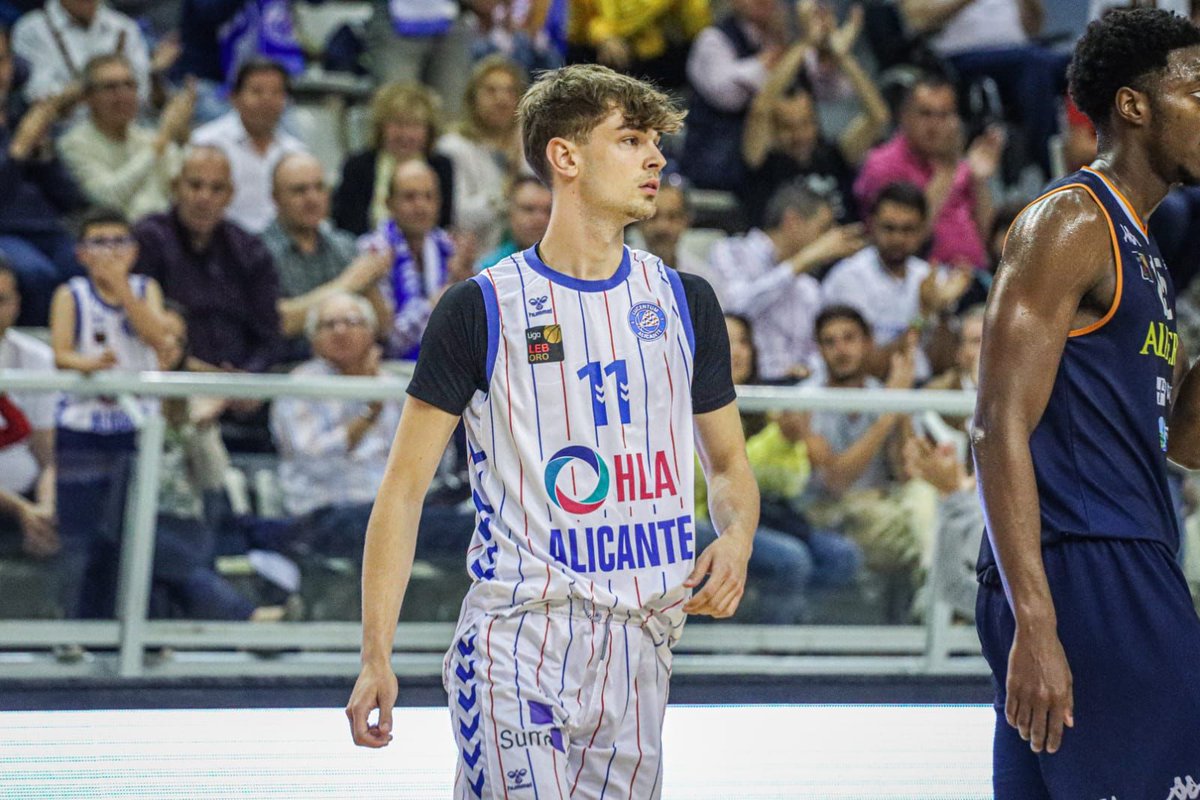 FundLucentum's tweet photo. 💥 Alejandro Arcones

👉🏻 HLA Alicante - Bàsquet Girona, 2021-22
👉🏻 HLA Alicante - Alimerka Oviedo, 2022-23

Trabajo y más trabajo. De @LucentumBase a participar con el equipo de #LEBOro. ¡A seguir! 💙

#SomosLucentum #CarácterLucentum #BaseLucentum https://t.co/L37wCxqJQl