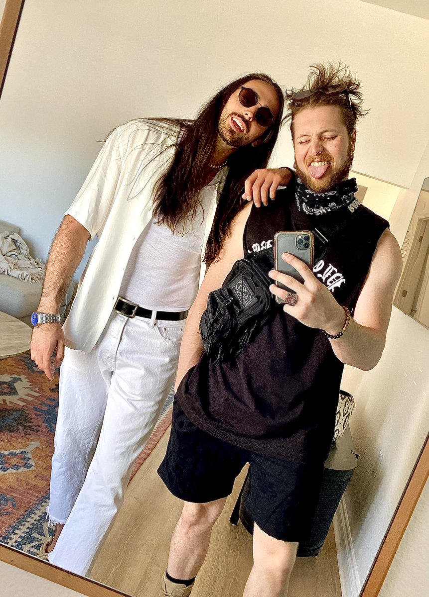 Happy Birthday to my dearest friend in the world <a href="/WhosHuseby/">Huseby.eth</a> 🖤🖤🖤  Coachella Day 1 is a go!