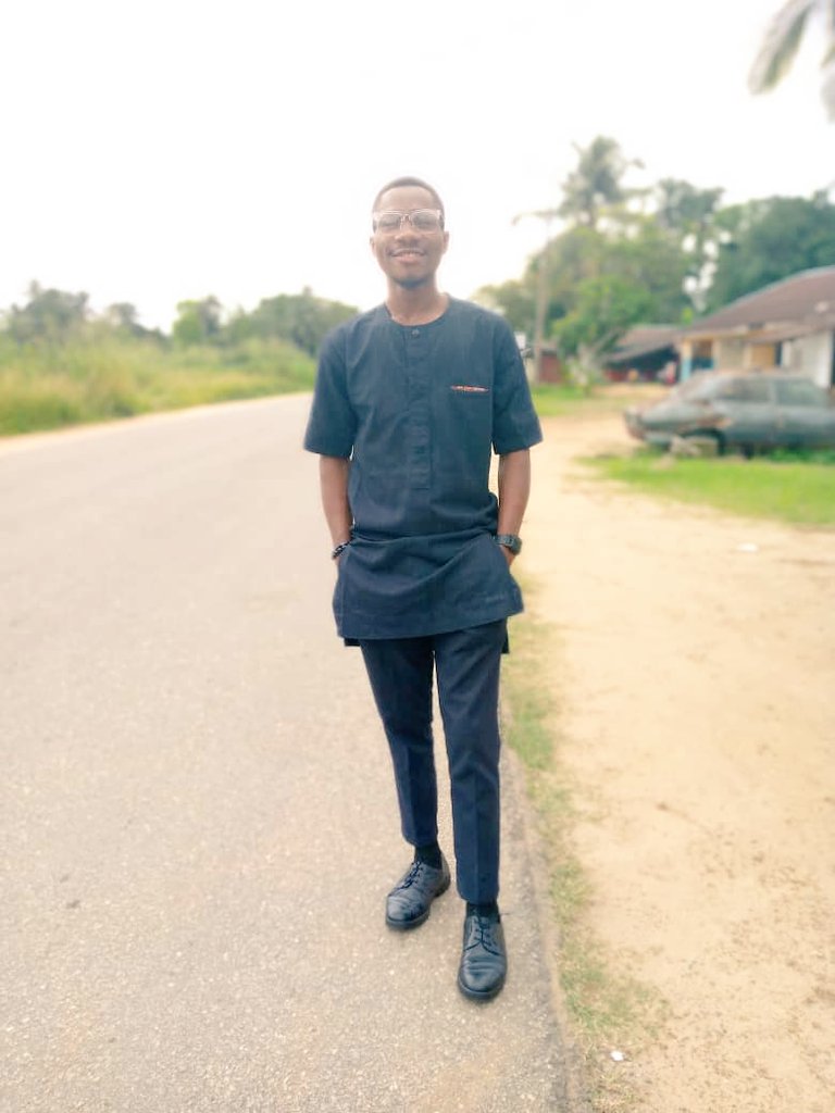 Icon_Ashaolu's tweet photo. I Ashaolu Victor Samuel I shall not walk before mean men, nor mere men, but shall stand before kings and princes, governors and great caliber of people because I carry the Spirit of Excellence
Halleluyah🙌🙌
#Youth_23 #SpiritOfExcellence #SpiritOfDaniel #Excellence #The_Nation https://t.co/AloPV86wua