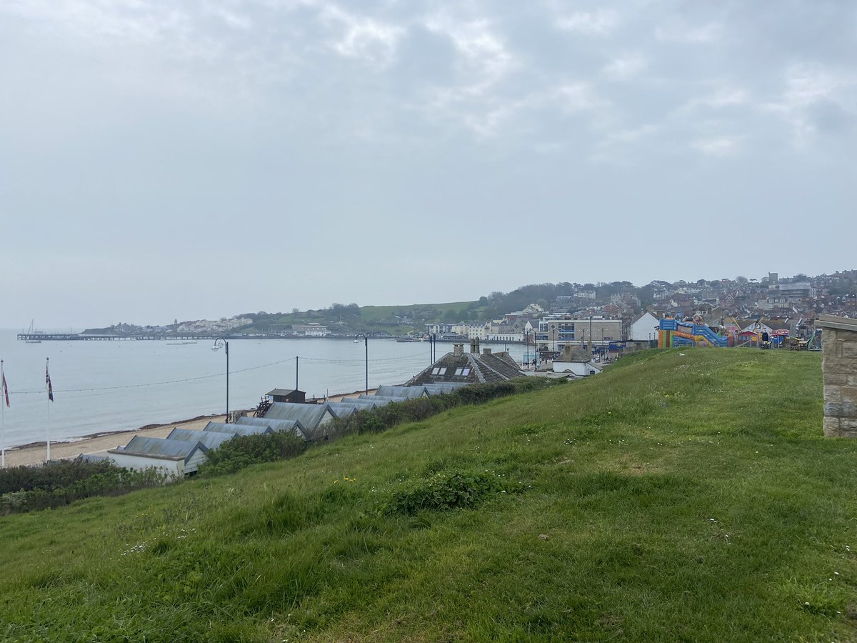 #year10WHS out at Swanage Bay ready to undertake their physical fieldwork on coastal management. Such a great opportunity to put a case study to life! @WimbledonHigh #tripswhs