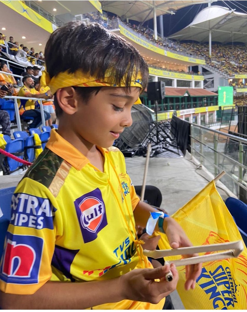 #KuttyThala yesterday pic....🔥❤️😍

#CSKvsSRH #Ajithkumar