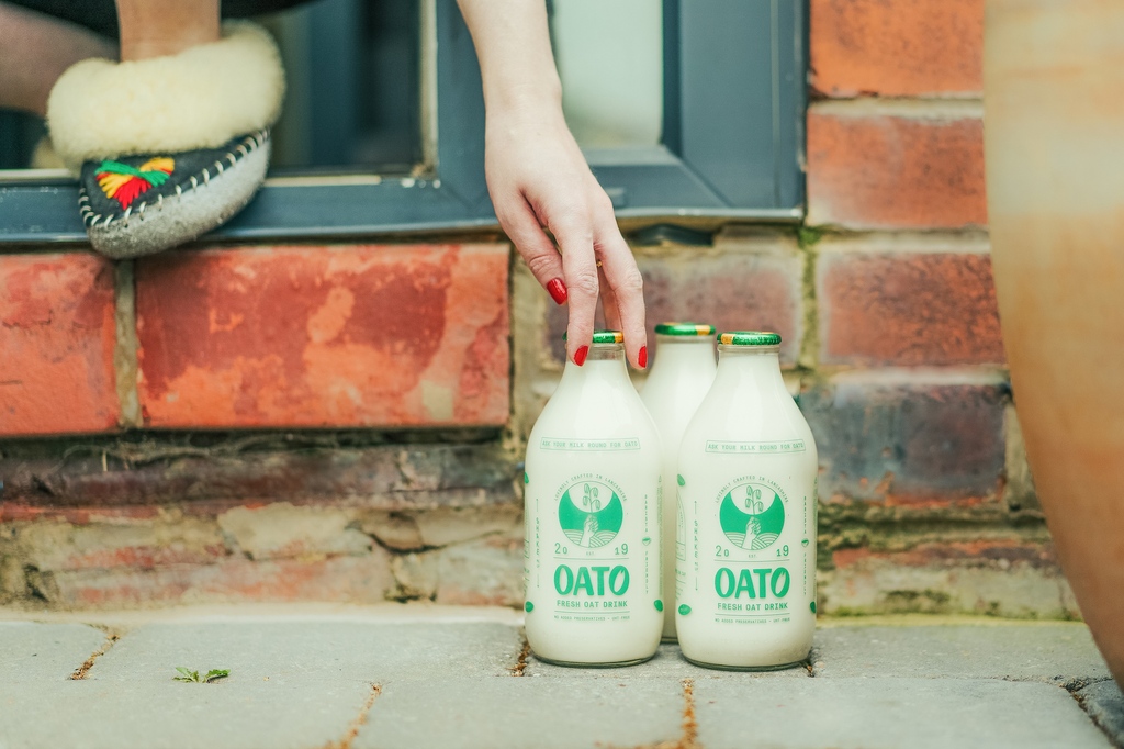 oatofresh's tweet image. Not an average milk... it's oat-standing! 🌾

oato.co.uk

#oato #oatofresh #oatmilk #oatomilk #oatmilkdelivery #vegan #plantbased #healthy #cleaneating #oats #dairyfree #vegansofig