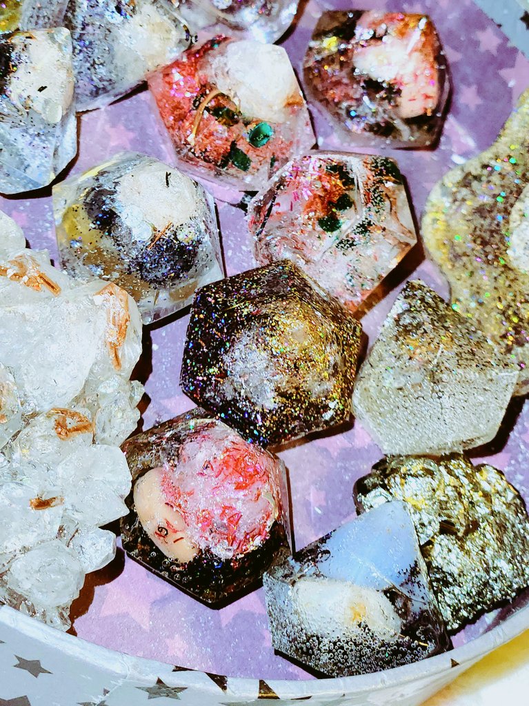 dchchealing's tweet photo. Raise your Frequency! #healwithme #devine #Paysondiamonds #devinecustomhealingcreations #Idahome #orgonites https://t.co/Ew2nYD5S8i