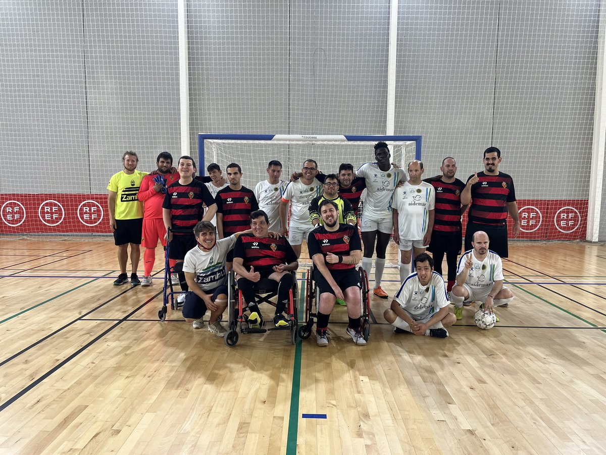 CiudadDeMurcia's tweet photo. Liga #Fedemips
ADAPTADO | ❤️🖤⚽♿
Victoria rojinegra en San Pedro del Pinatar frente a @Aidemardeportes (2-6)
¡Enhorabuena equipo!
❤️🖤⚽ #FútbolPopular https://t.co/FIMbJG7IUu