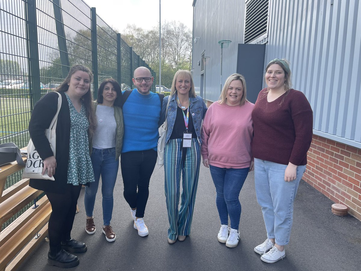 lynjlawton's tweet photo. Really enjoying #rEDWarr2023 @marplehall with fantastic colleagues @mrpfoodie @anacastillo333 @missgowrie @profesneil @mrscarrscience https://t.co/hNuAkHsxzi