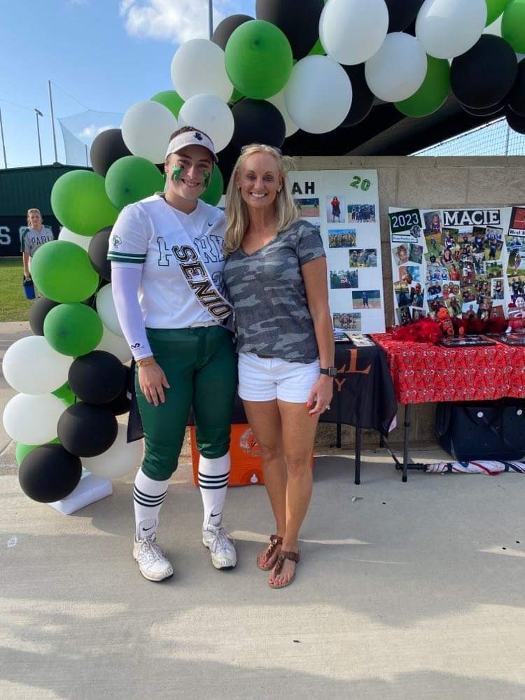 CoachWachel's tweet photo. Senior Night for KPark Softball! 🥎 Thank you @HannahLeierer for inviting me to celebrate such a special game! 🥰 Hannah has worked her butt off for several years to perfect her passion and will be continuing her softball career at Campbell. I’m so proud of you!! 👏❤️ #proudcoach https://t.co/0hHWZx9bg3