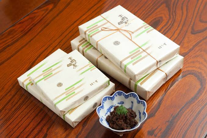 Bespoke_Makers's tweet photo. @ciotan はり重の牛肉の佃煮などは如何でしょうか。佃煮以外にも牛肉の味噌漬け、ビーフカレーやビーフシチューなども美味しいです。

https://t.co/ORFyrclFuB https://t.co/FAs6Cmpq06
