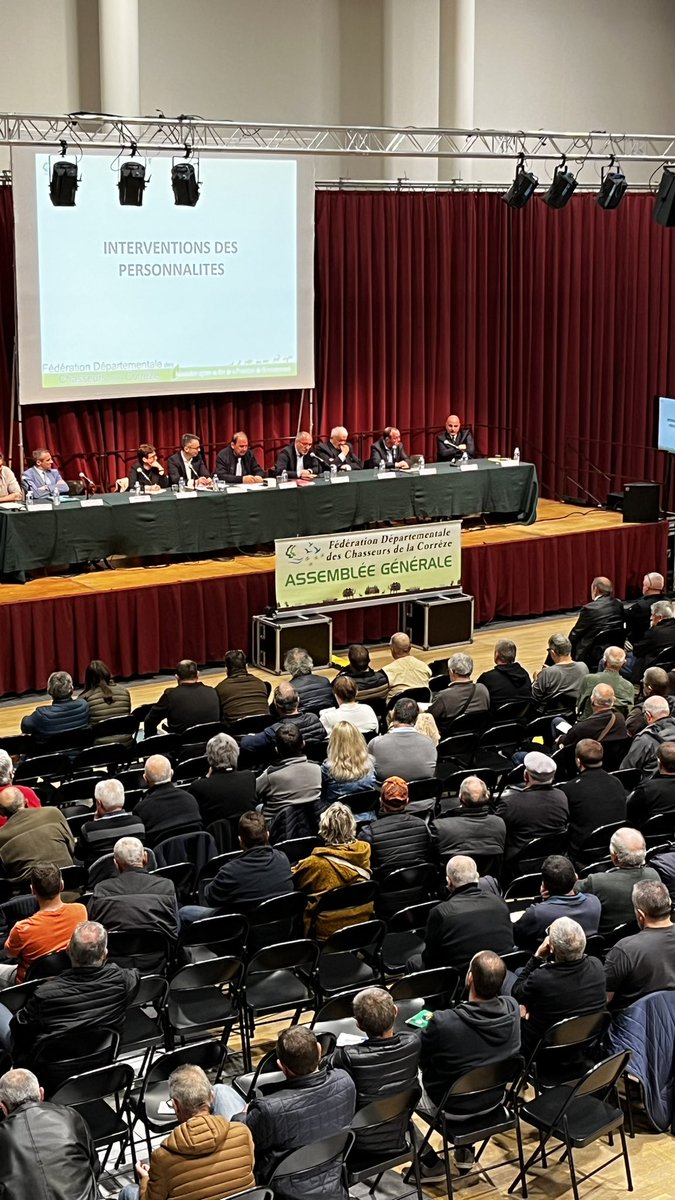 📍Egletons 
Aux côtés de nos #chasseurs Corréziens ce matin à l’Assemblée générale de la Fédération Départementale des chasseurs de la #Corrèze 🐗🦌

👉 La Fédération #Corrézienne c’est plus de 10 000 chasseurs, qui participent à la #protection de notre territoire.