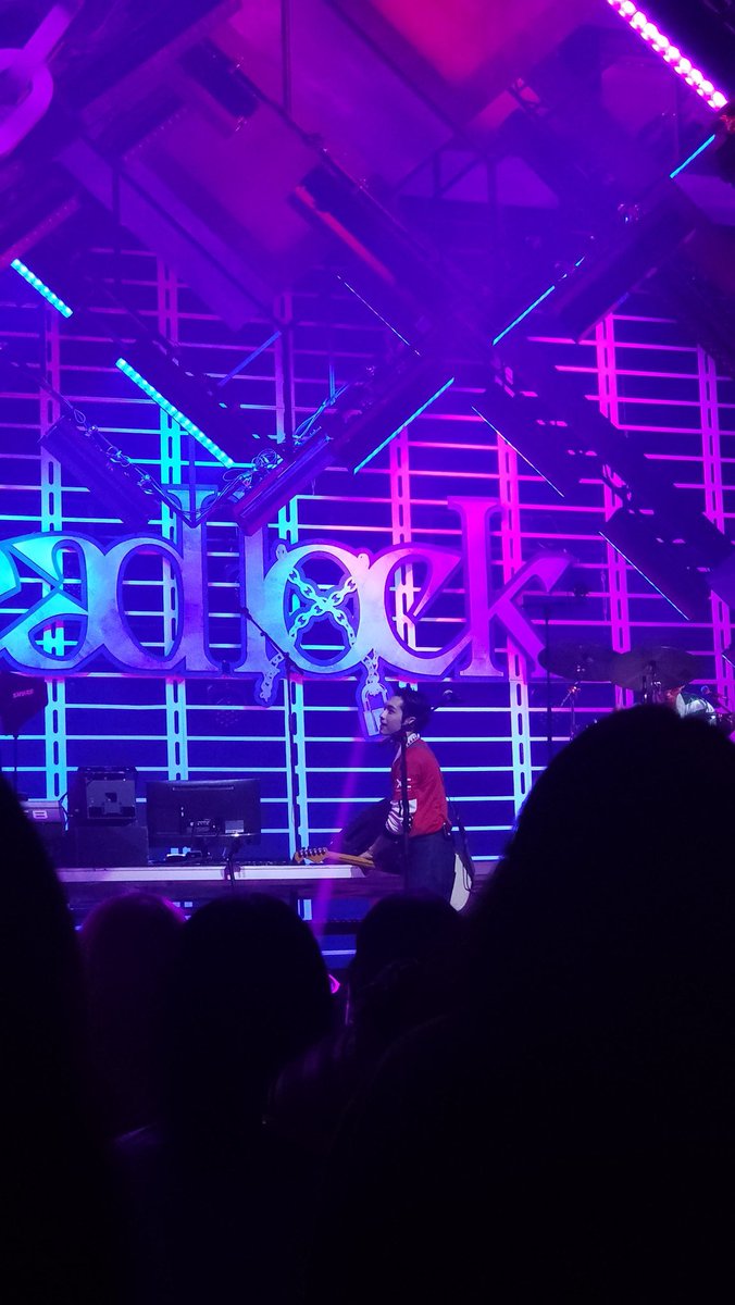 해데데 형준이파트에 지석이가 이렇게 보고 있었으🥲😢😢