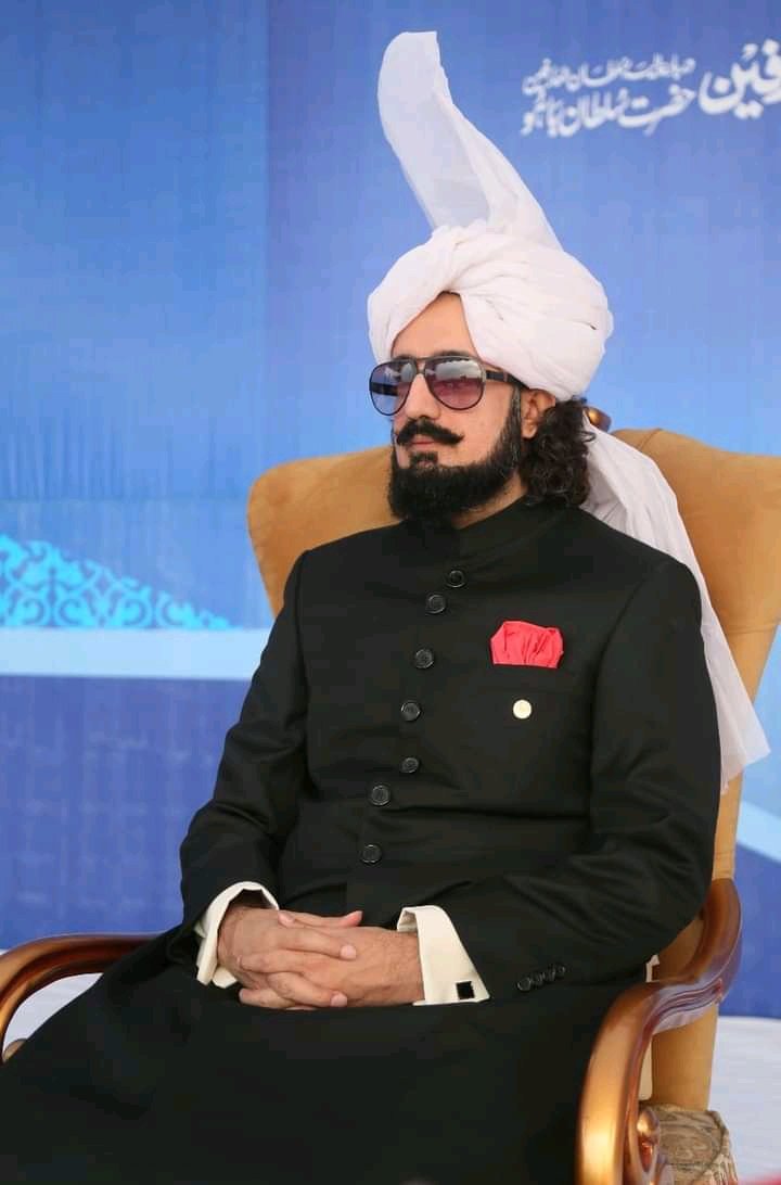 BilalRafique786's tweet photo. Sahibzada Sultan Muhammad Ali is also chairman of @Awan_horse_club
Which is largest horse club of Pakistan.

#HBDSahibzadaSultan422 https://t.co/L35BMJ07QC