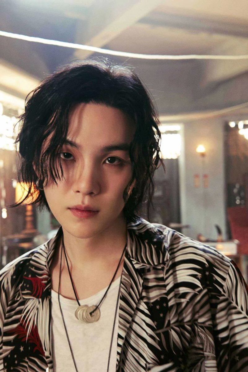 برای جناب مین این متنو توییت کنید

I'm listening to trending song #Haegeum from the album #D_DDAY by #AgustD of <a href="/BTS_twt/">방탄소년단</a>.