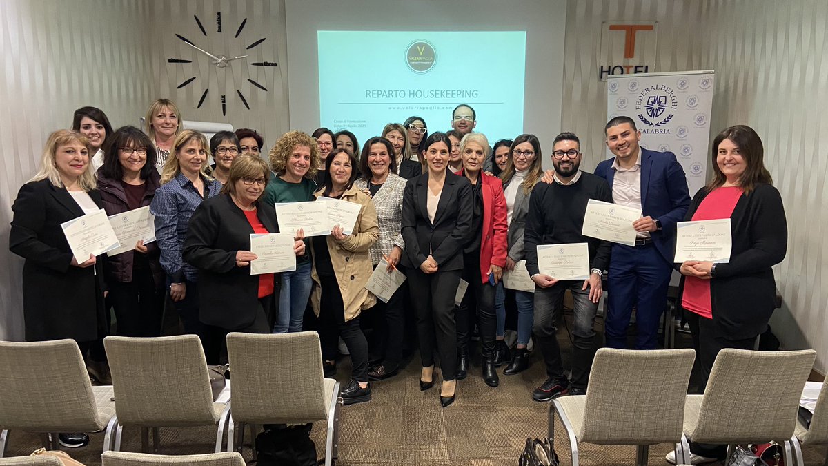 Feder_Calabria's tweet photo. Ieri proficua e partecipata giornata di formazione per le nostre #Governanti sull’importanza del reparto #housekeeping nelle strutture ricettive insieme a Valeria Paglia Hospitality toccando i punti chiave per offrire un servizio di qualità.

#federalberghiacademy #housekeeping https://t.co/cA273z4rJ2