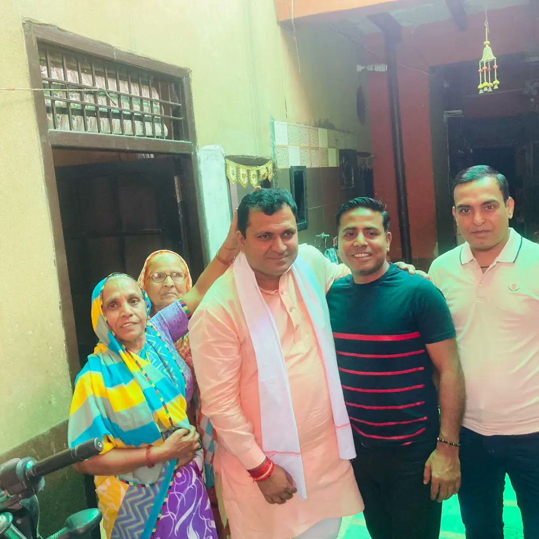 NaveenBunty4BJP's tweet photo. आज अपने हल्के #बहादुरगढ़ बैंक कॉलोनी में भाई Harish Sharma के निवास स्थान पर जाना हुआ और चाय पर चर्चा की इस मौके पर माताओं व युवा भाइयों ने जो मान सम्मान दिया उसके लिए सभी का धन्यवाद
@OPDhankar
@BjpBiplab @BJP4Haryana https://t.co/gjcTRJoelX