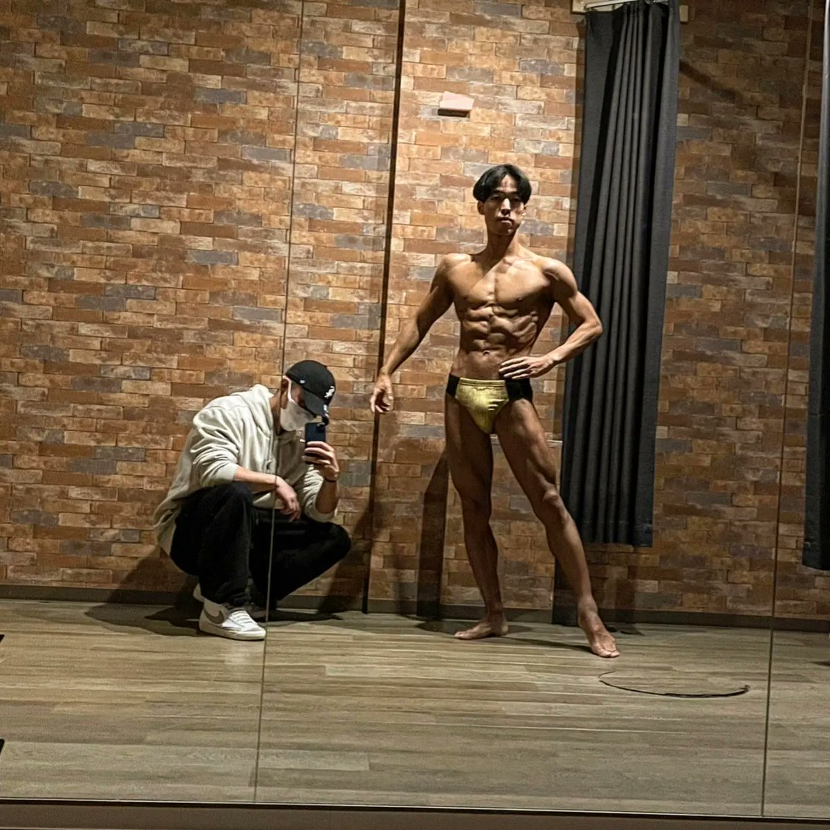 SAMU04098045's tweet photo. 前日ポージングレッスン📝
#サマースタイルアワード
#スタイリッシュガイ
#summerstyleaward
#stylishguy
#筋トレ
#筋トレ男子 https://t.co/TCRfzQu1u0
