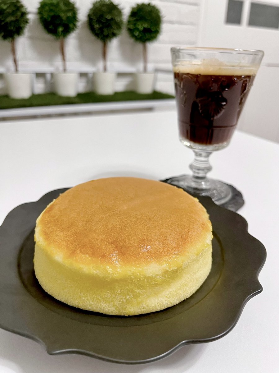 Ciel85967006's tweet photo. 🍽台湾カステラ
しゅわふわ🥧 歯いらないやつ🤤
先週から休みなしで連勤中…
そろそろ限界す😇

#おうちカフェ
#お腹ペコリン部
#料理好きな人と繋がりたい https://t.co/IktTQnk5lp