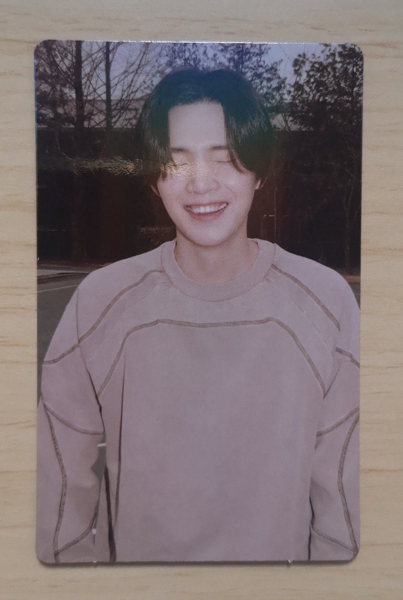 seonamgi's tweet photo. tigil na talaga ako magcollect e pero bakit naman ganan yoongi??? 

cto https://t.co/veZ3JAcGqh