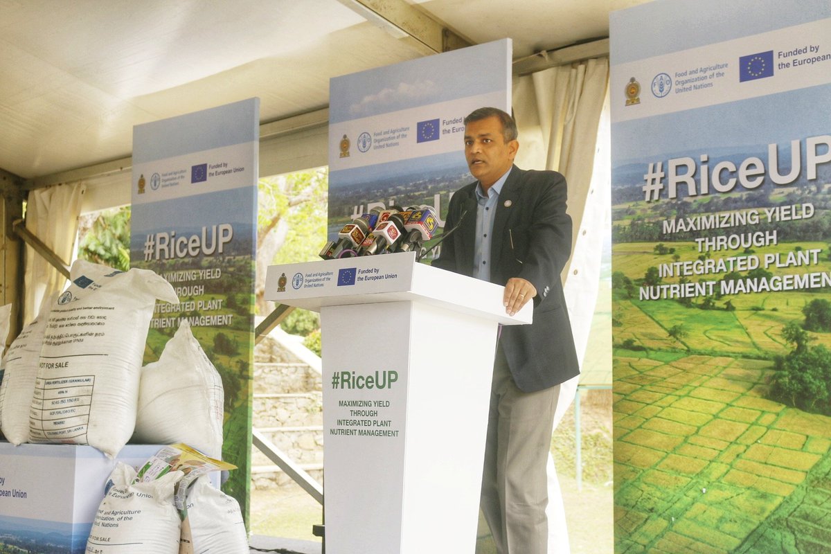 "With this new action, we want to help #farmers grow better🌱so that they can increase their production &amp; incomes, and also protect the #environment around them" - Amb. Chaibi

#EUinSriLanka
🇪🇺🇱🇰